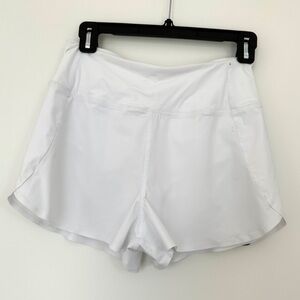 NWT Greyson Ladies Golf Shorts in Arctic